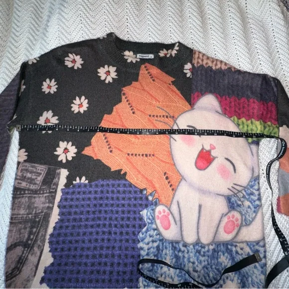 Adorable Graphic Crew Neck Artistic Knit Oversized Sweater medium - Picture 6 of 8